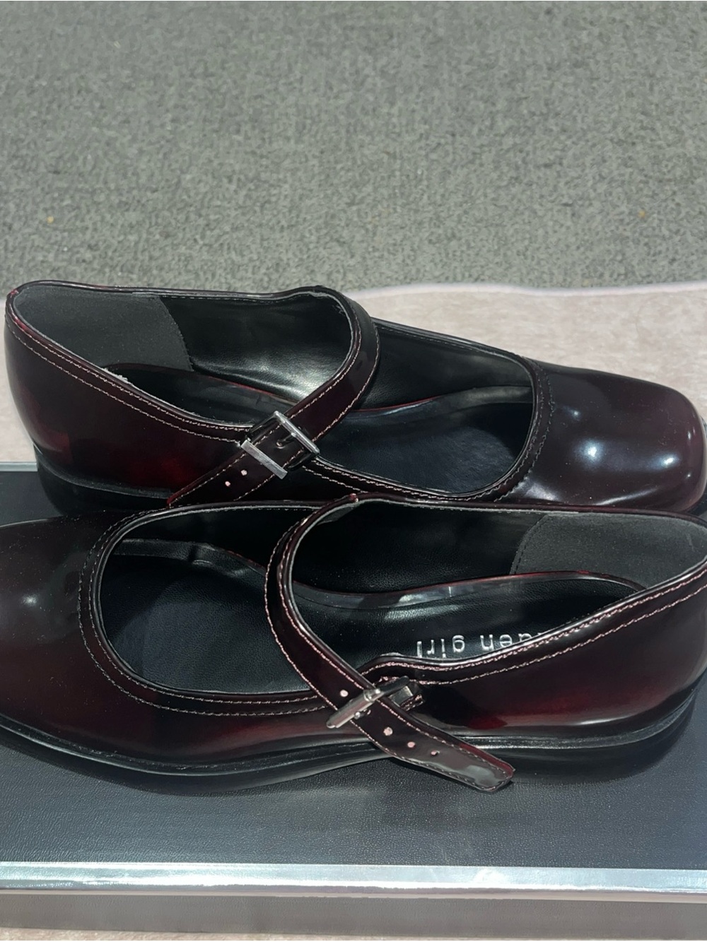 Madden Girl Women's Dominic Mary-Jane Tailored Flats size 6.5 new in box - Picture 3 of 16